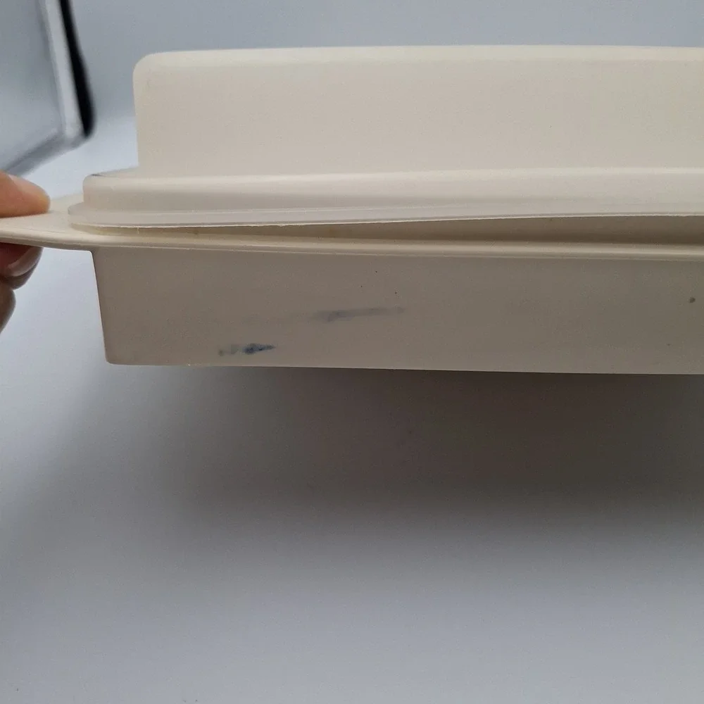 Vintage Tupperware Deviled Egg Keeper Carrier Tray Container Harvest Gold 723-3‎